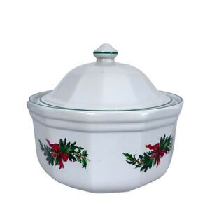 Pfaltzgraff Heritage Christmas Casserole Dish Lid 1.75 Quart Flaw on Lid Only